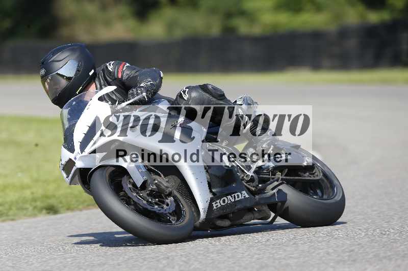 /44 09.08.2025 Plüss Moto Sport ADR/Freies Fahren/504